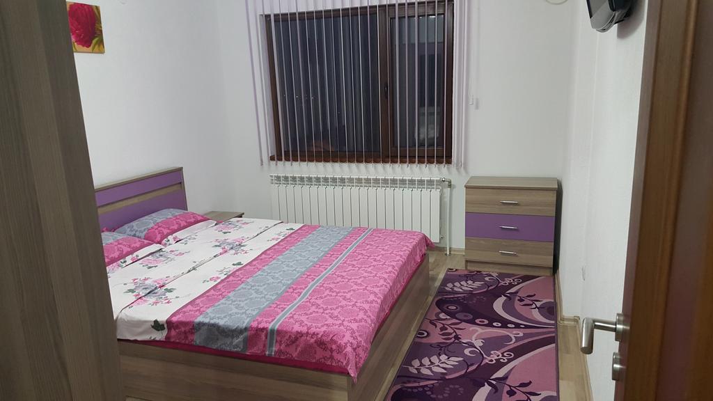 Д И В 1 - D & V 1 Apartment Sandanski Zewnętrze zdjęcie