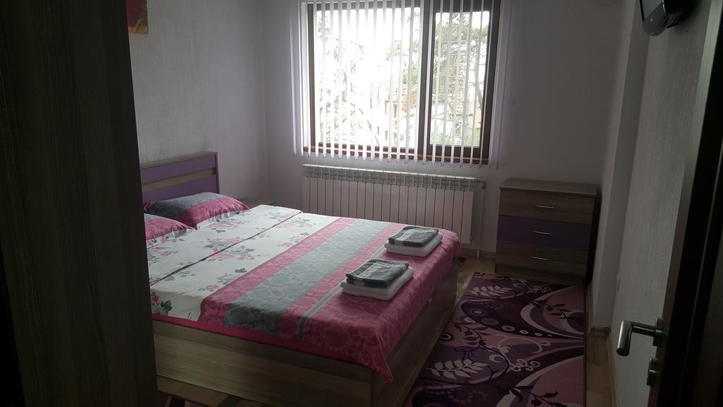 Д И В 1 - D & V 1 Apartment Sandanski Zewnętrze zdjęcie