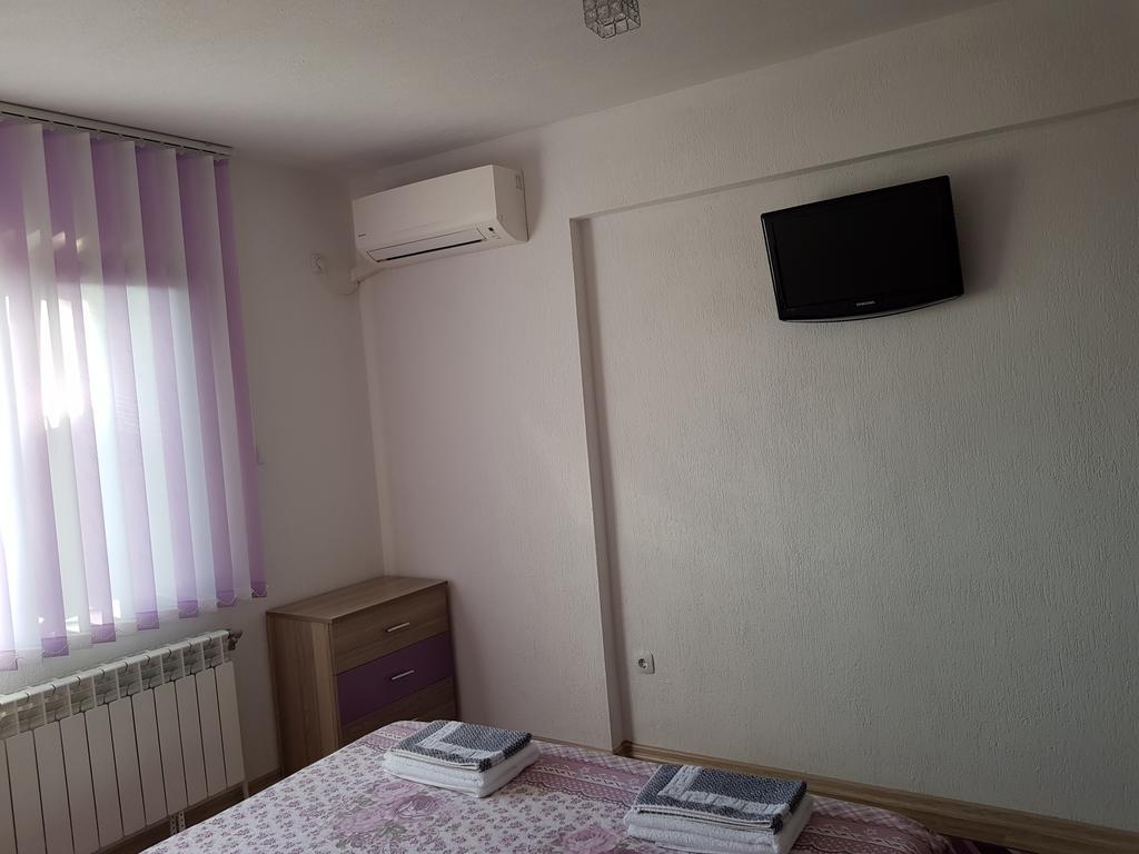 Д И В 1 - D & V 1 Apartment Sandanski Zewnętrze zdjęcie